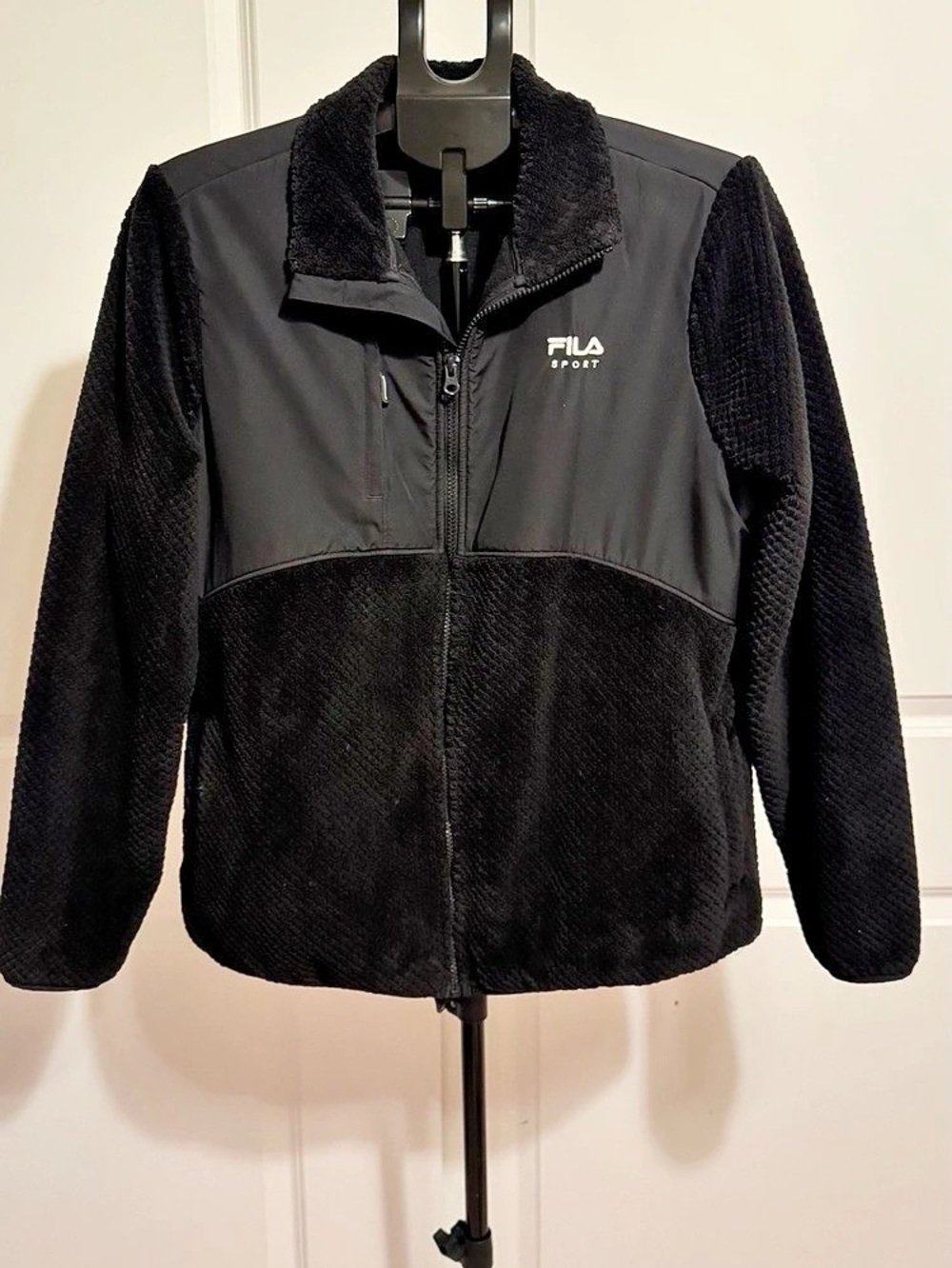 FILA Women’s Black Fleece Jacket Size XL